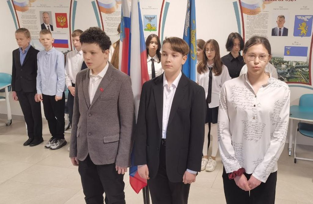 Последняя торжественная линейка в этом учебном году.
